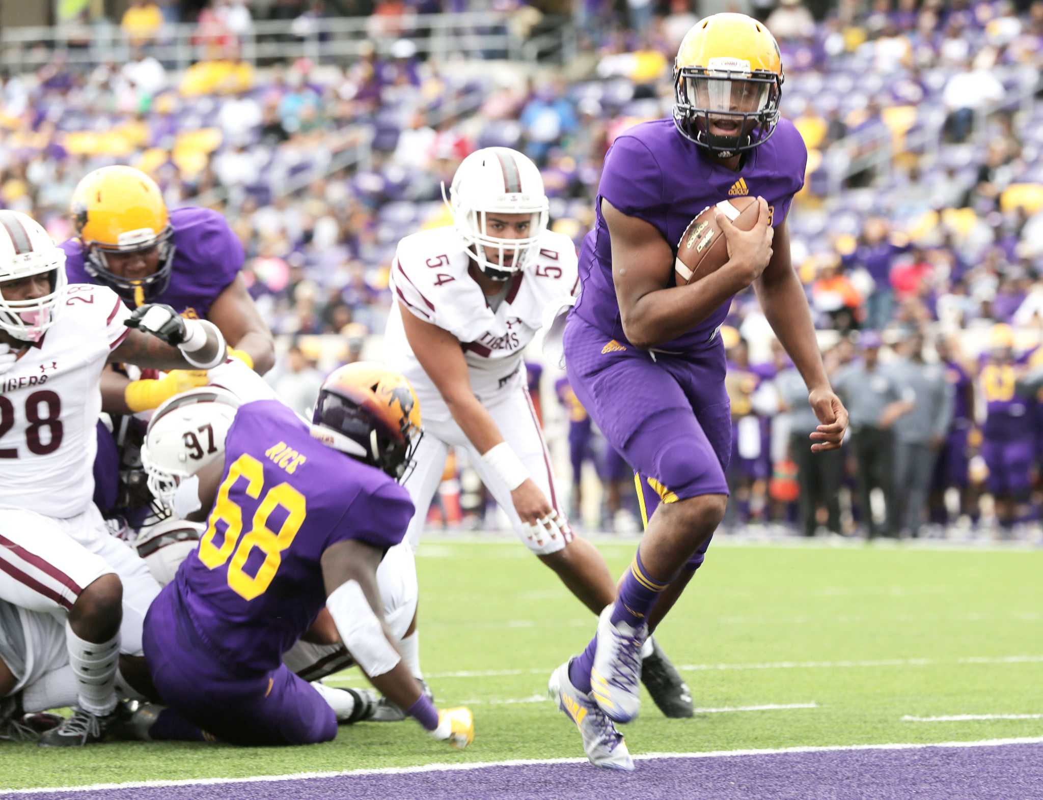 Prairie View A&M Keeps Bragging Rights After SWAC Defeat Of Texas Southern