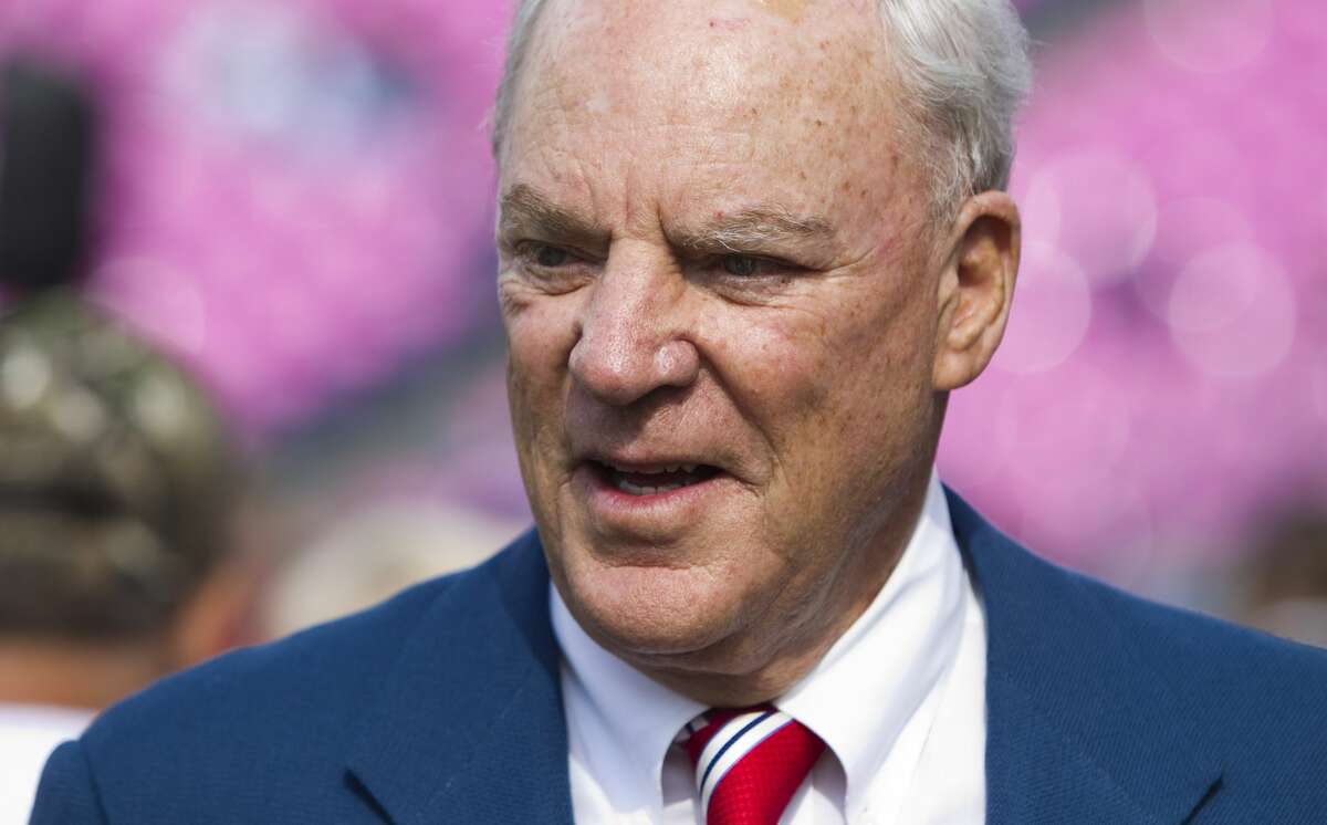 Texans founder Bob McNair, who died in late November, will be honored at a memorial service Friday at NRG Stadium.
