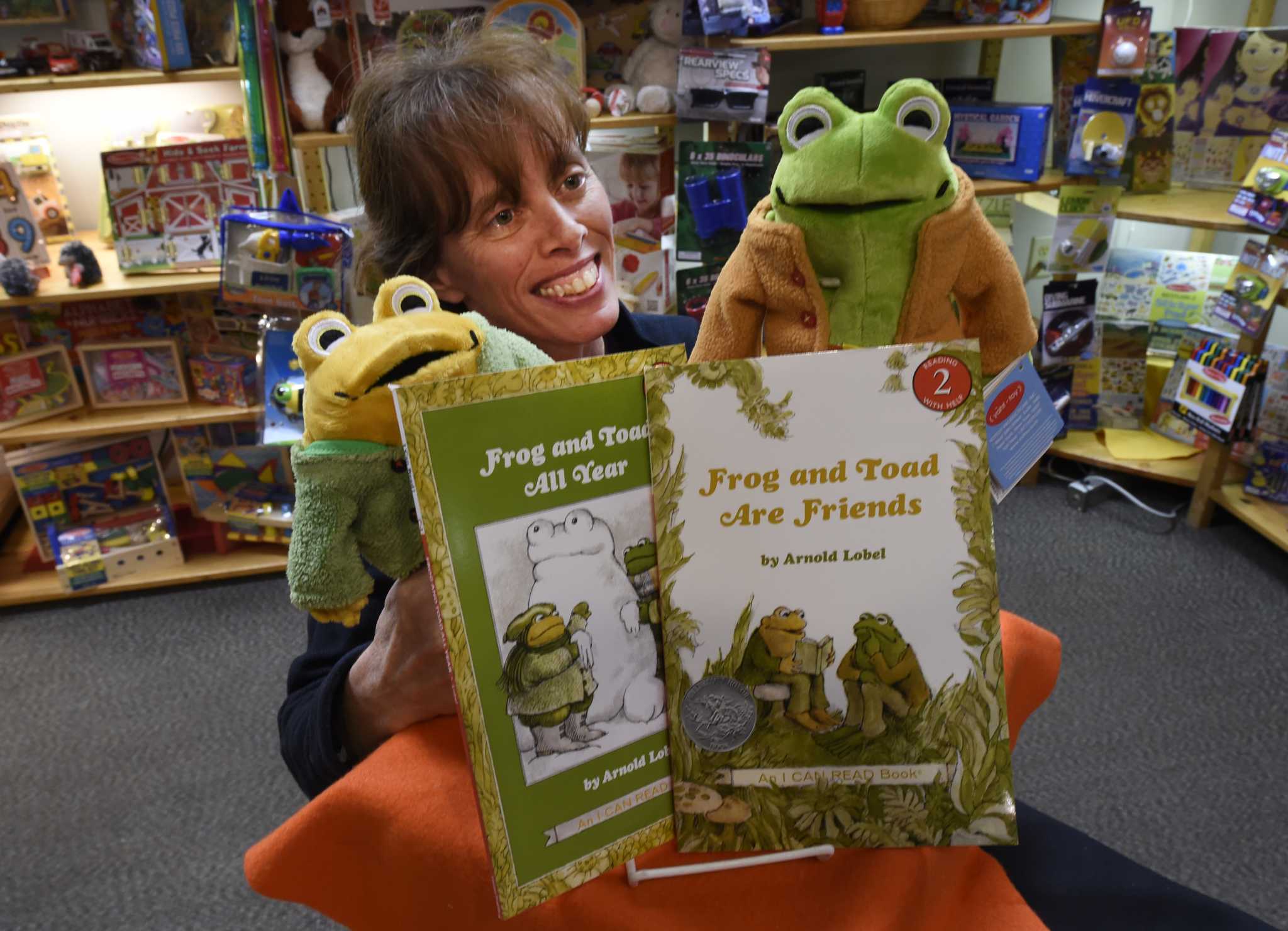 frog and toad dolls