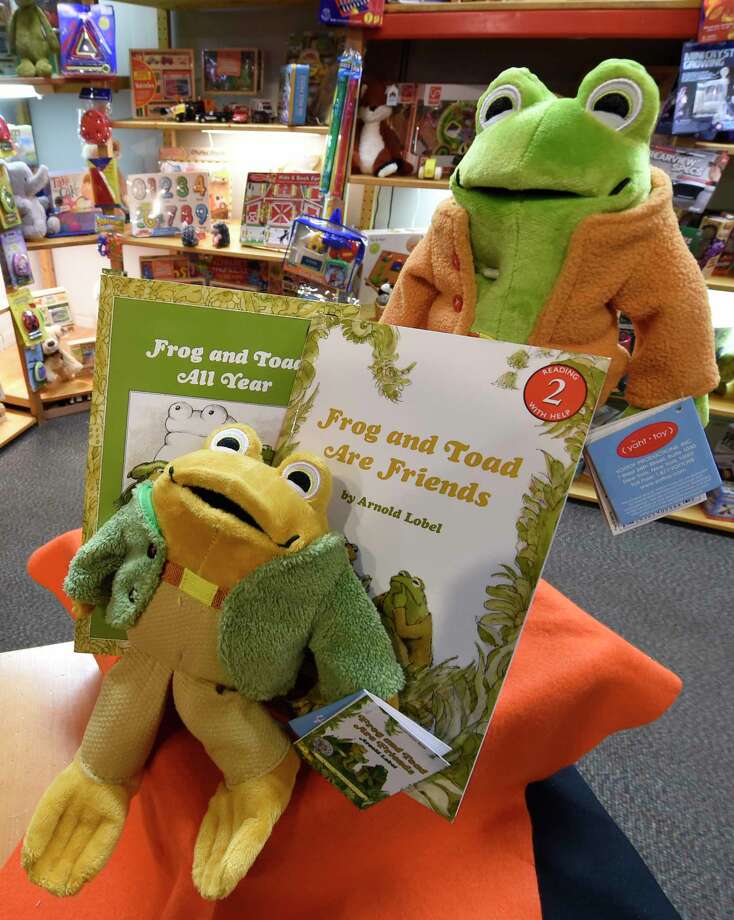 frog and toad dolls