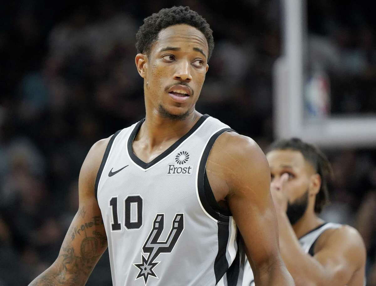 Demar DeRozan New Spurs star Demar DeRozan was part of a trade with the Toronto Raptors, in which former Spur Kawhi Leonard was sent to Canada and San Antonio received DeRozan. 