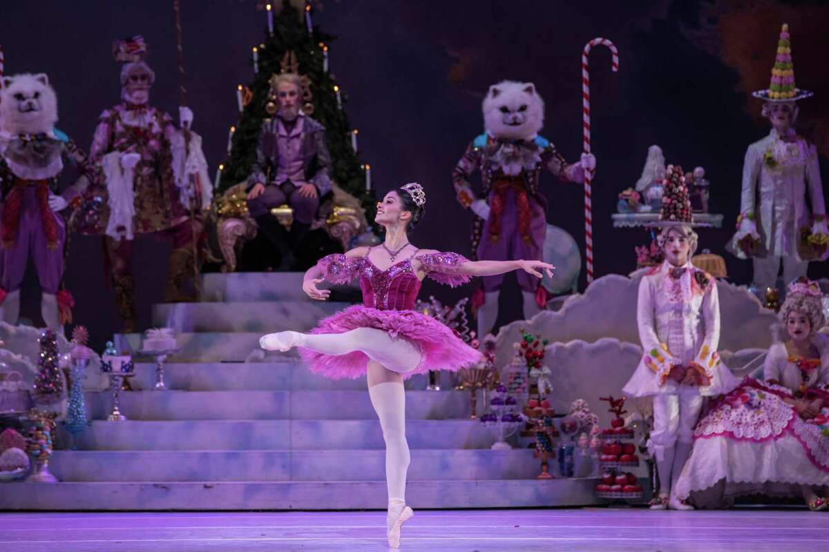 Review Houston Ballet’s 'Nutcracker is a feast for the eyes