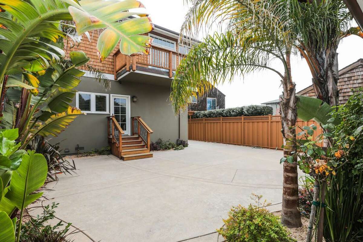 Santa Cruz beach home has Silicon Valley price tag