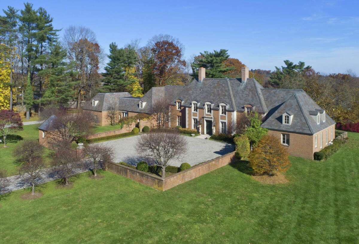 A Great Estate, the French Provincial-style manor at 607 Riversville Road was built in 1959. The 4.76-acre property includes an updated pool and pool house