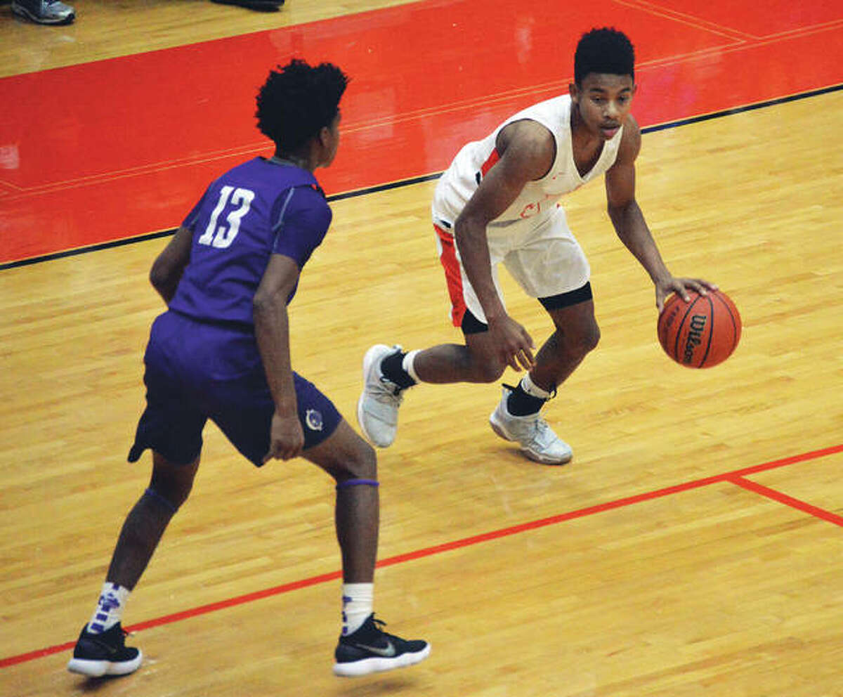 Edwardsville point guard Malik Robinson in action against Collinsville during his junior season in a game inside Lucco-Jackson Gymnasium.