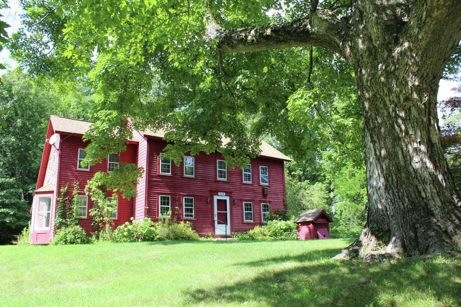 Town turns to eminent domain to acquire Valley Road property New