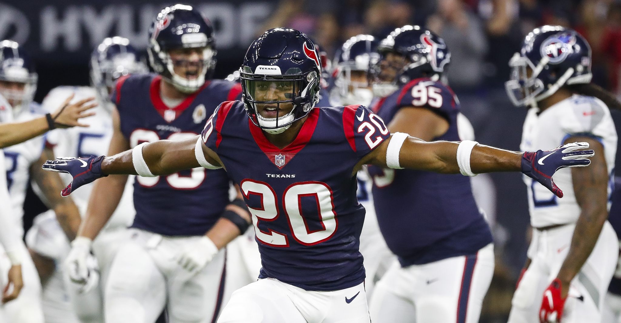 Texans signing CB Shareece Wright