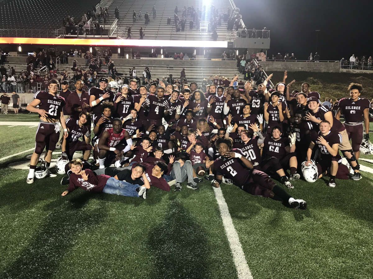 Big plays advance Silsbee to regional finals