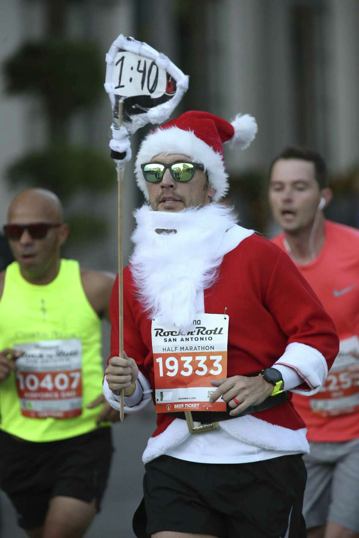 I Ran Marathoms Christmas San Antonio 2022 Marathon Begins Without A Hitch In Perfect Weather