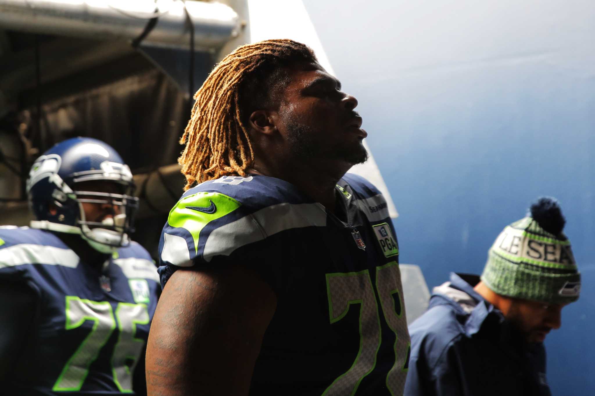 Seahawks Re-Sign Guard DJ Fluker, Linebacker KJ Wright