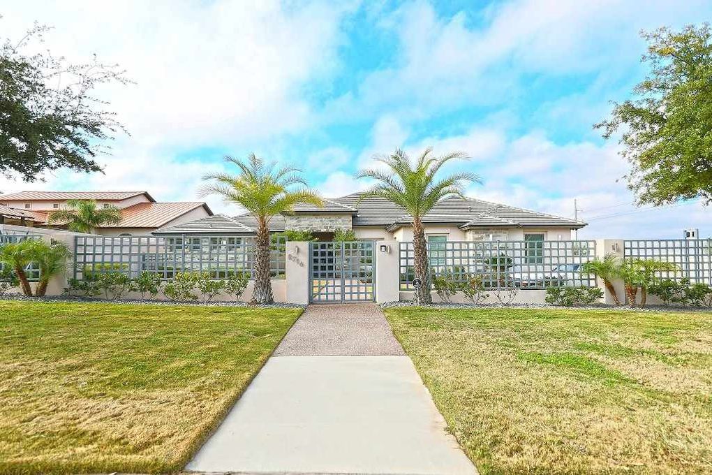 'Mustsee' Laredo home perfect for entertainers hits the market at