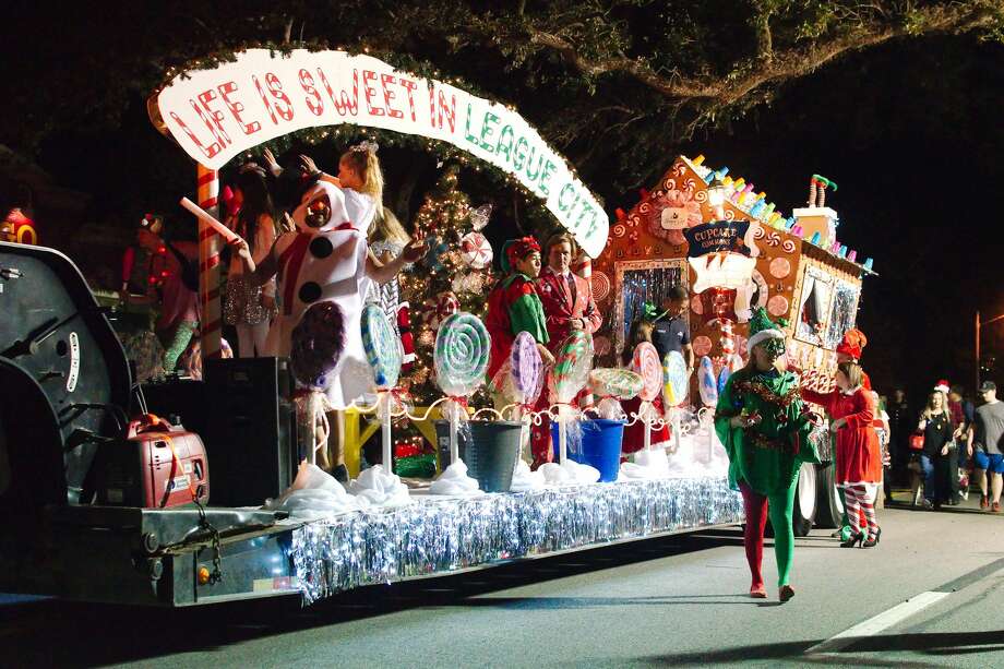 GALLERY League City celebrates with annual Holiday in the Park parade
