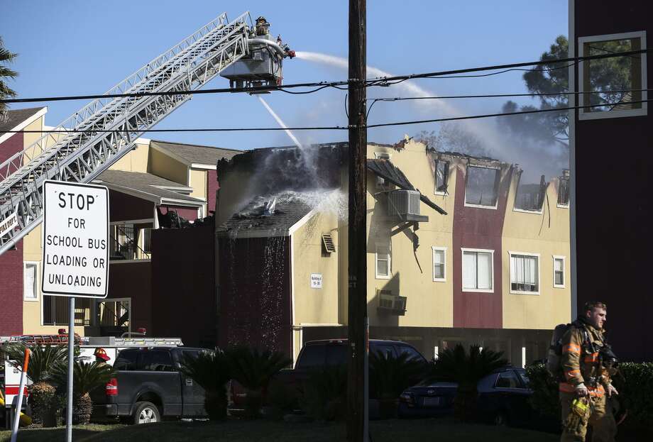 At least 20 apartments damaged in La Porte fire Houston Chronicle