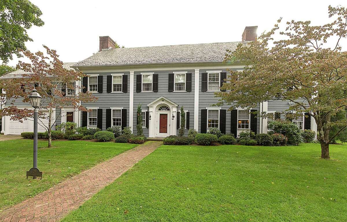 Classic Alice Washburn colonial offers timeless appeal