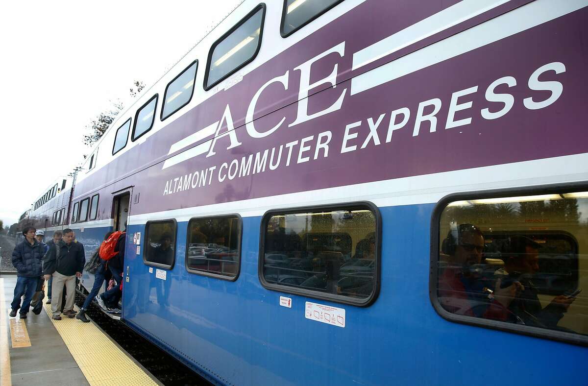 Safety systems running late as railroads, including Caltrain, request