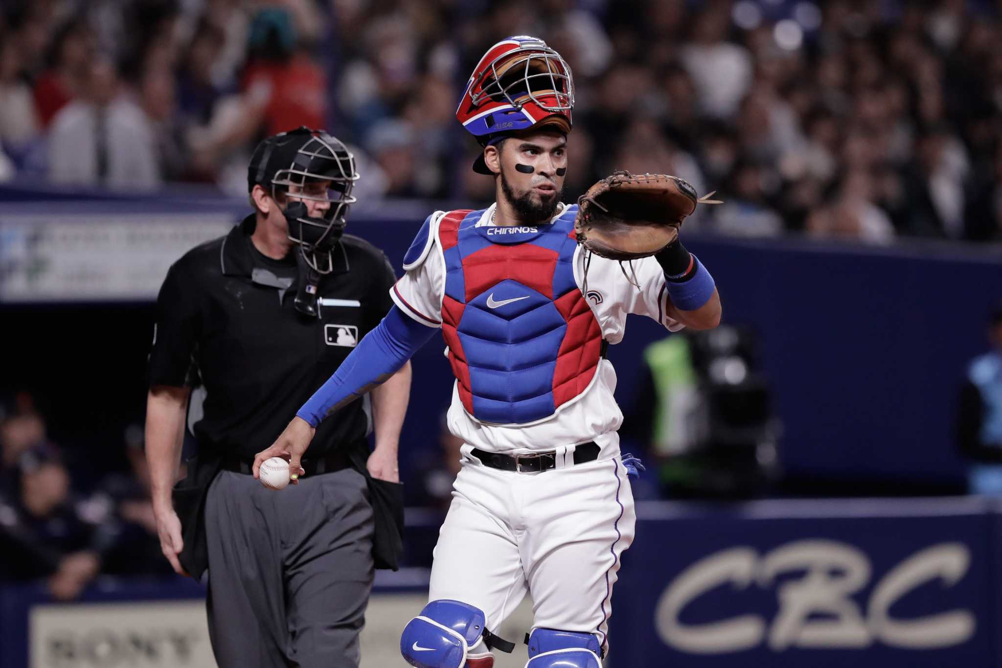 Robinson Chirinos remains Astros' primary catcher with addition of Martín  Maldonado