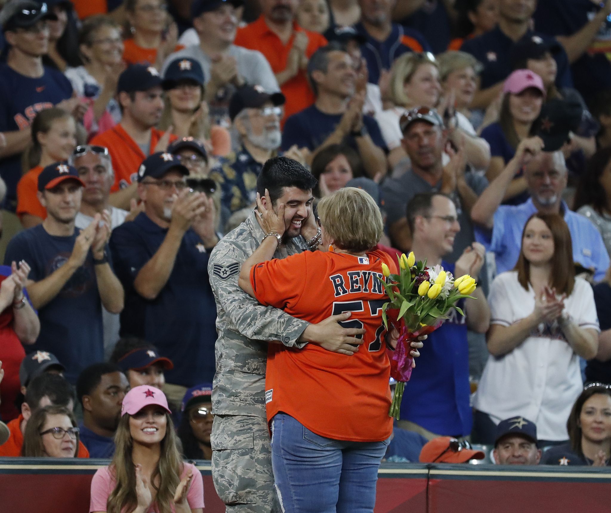 CHEERS FOR CHLOE: Astros go to bat for young fan who was yelled at for  cheering during game