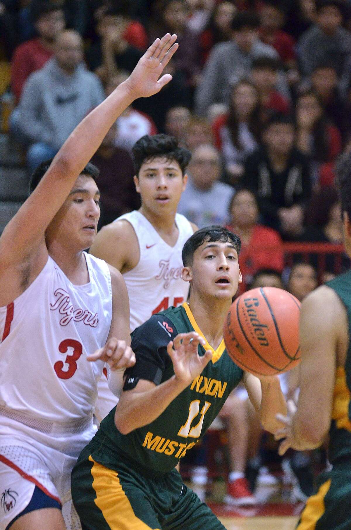 Joel Pena and Nixon fell to Deer Park 73-63 in the Pride of Texas Tournament title match Saturday. Pena was named to the all-tournament team.