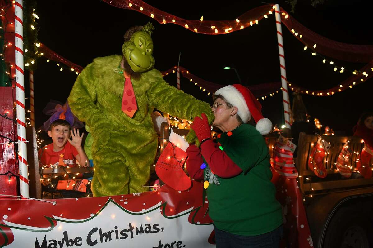 Humble Christmas Parade 2022 Humble Celebrates Annual Christmas Parade With The Grinch