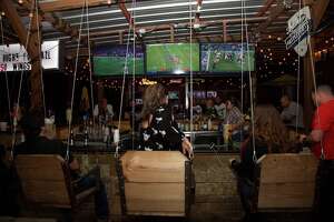 San Antonio Broadway bar increases age limit to 25 and up