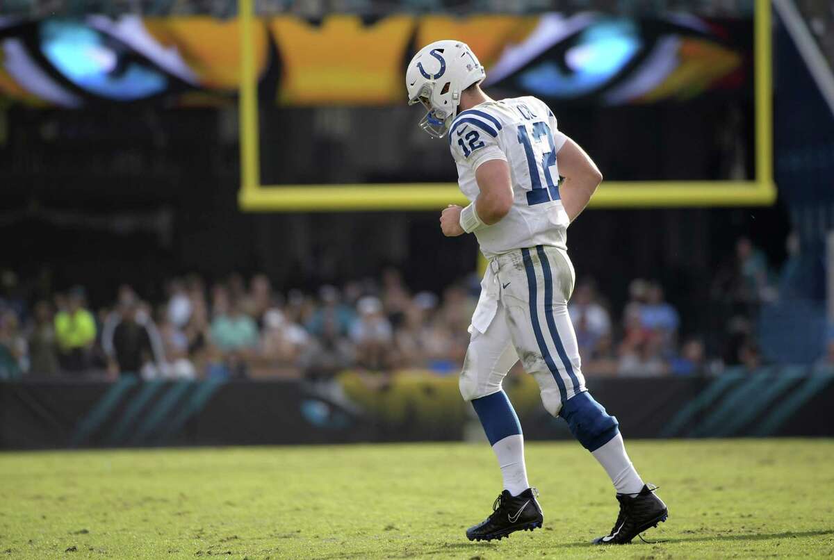 Titans vs Colts: Indianapolis QB Andrew Luck has strong offensive line