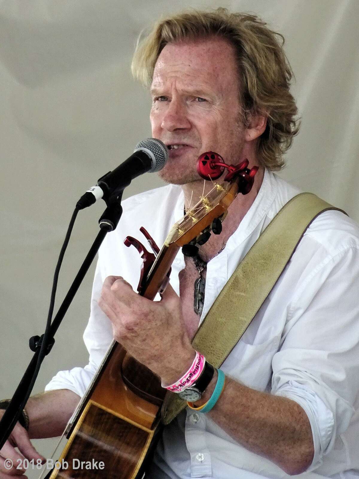 Traveling troubadour Rupert Wates appears at Voices Cafe in Westport at 8 p.m. Saturday, Dec. 8.