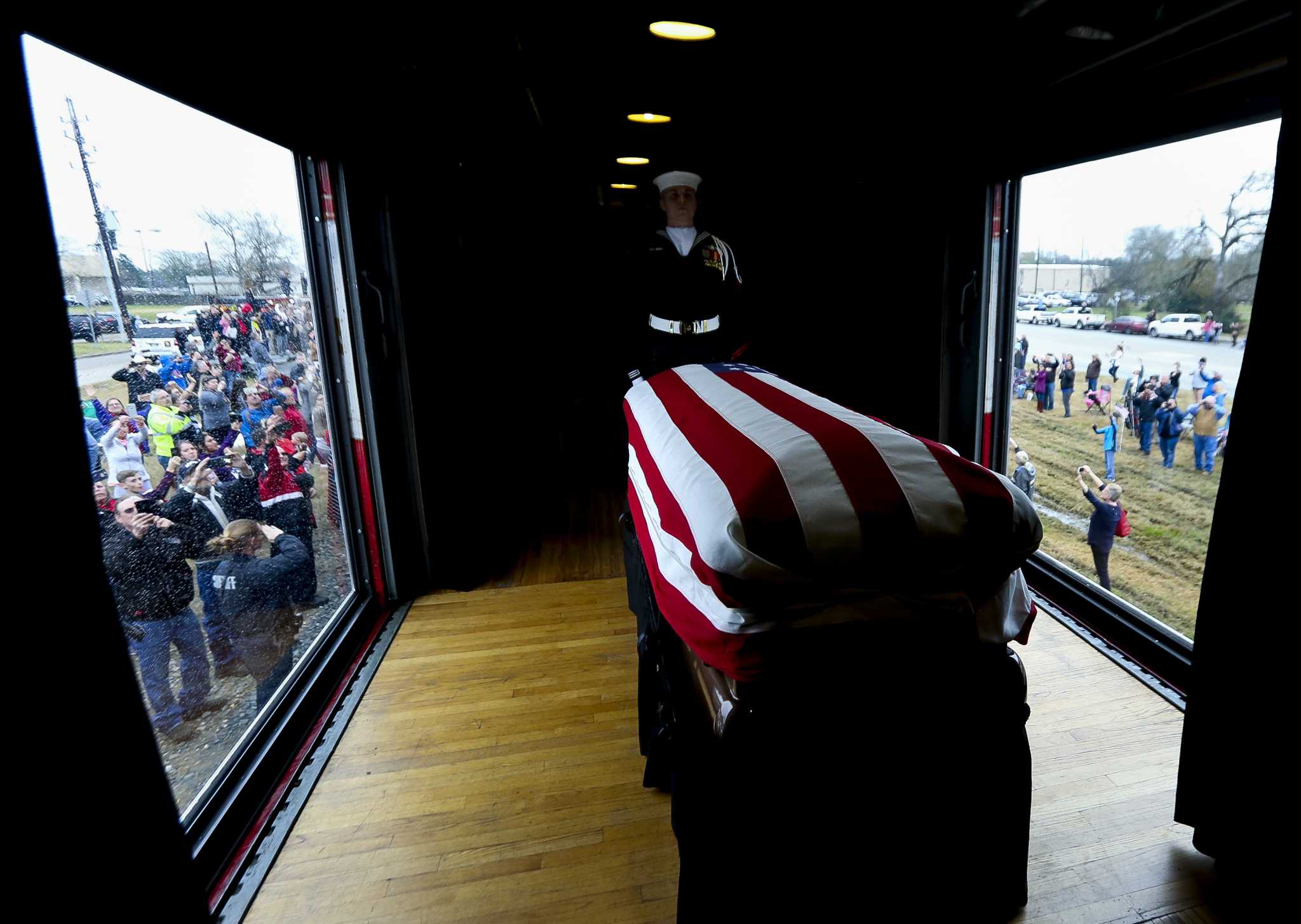 Exclusive Inside The Train Carrying George H W Bush S Casket