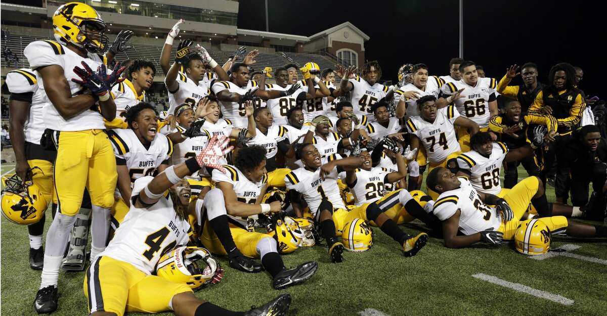 Fort Bend Marshall rallies past Huntsville to claim regional title