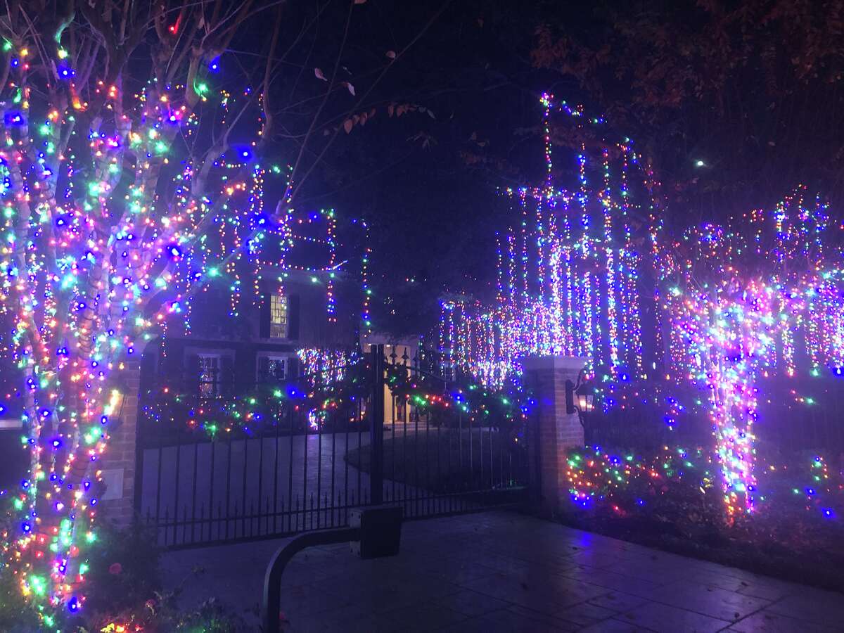 River Oaks Christmas Lights 2018