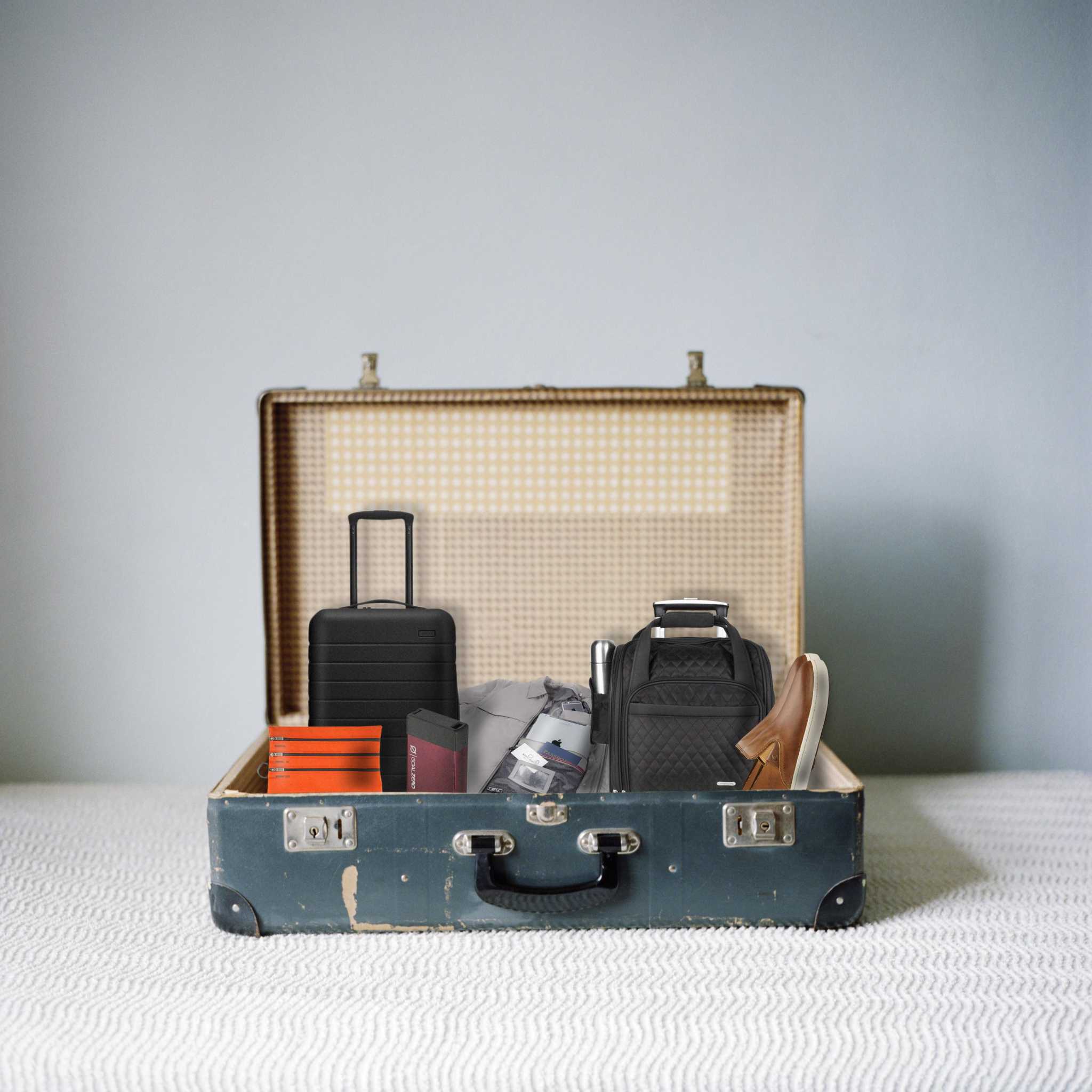 6 must-have carry-on items for air travelers