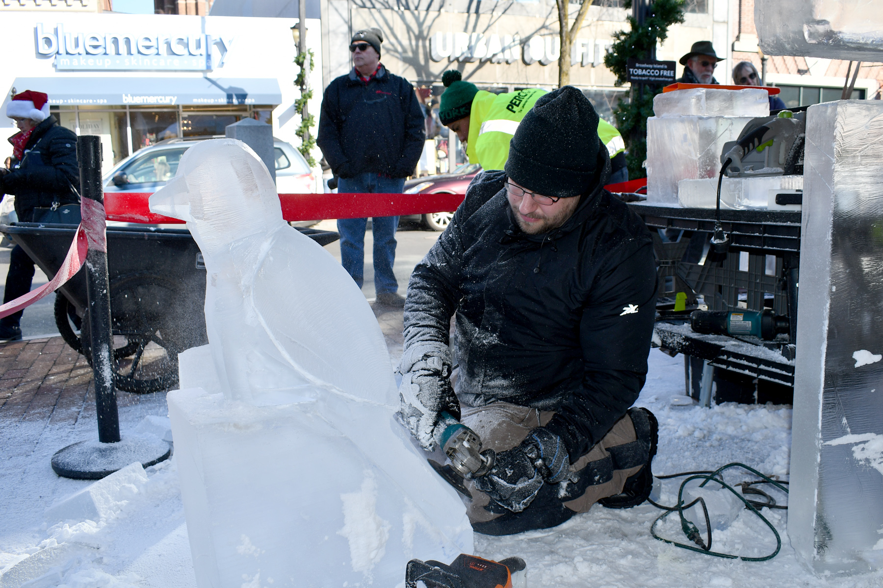 seen-ice-carving-competition-2018