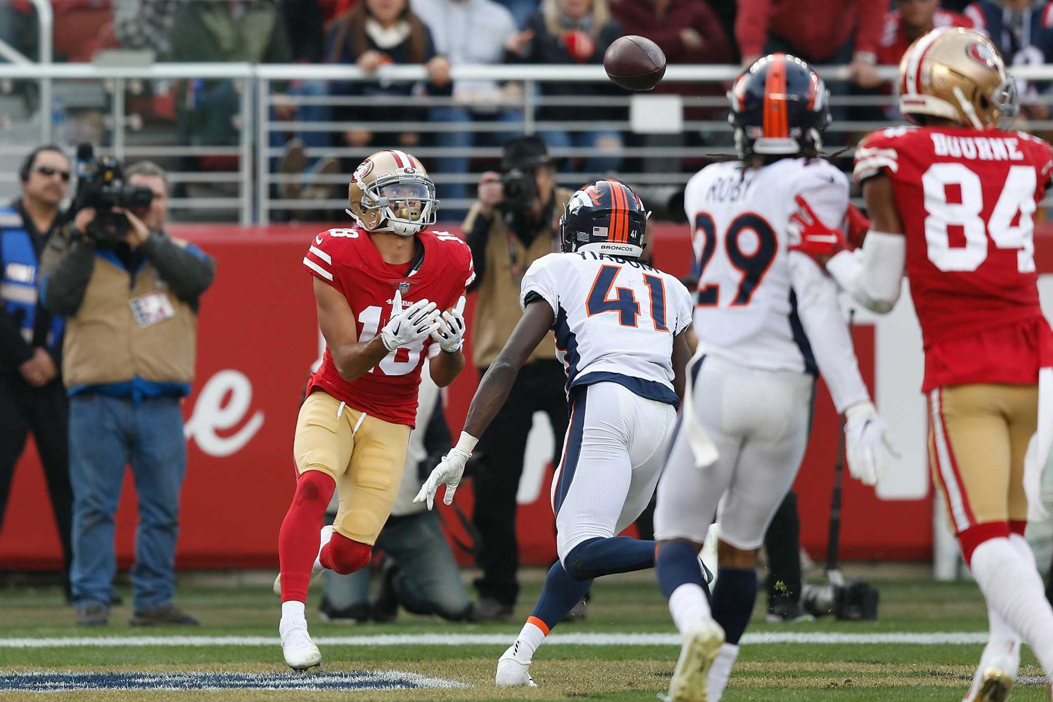 August 19, 2017: San Francisco 49ers tight end George Kittle (85) runs for  a big gain after the catch in the game between the Denver Broncos and San  Francisco 49ers, Levi Stadium