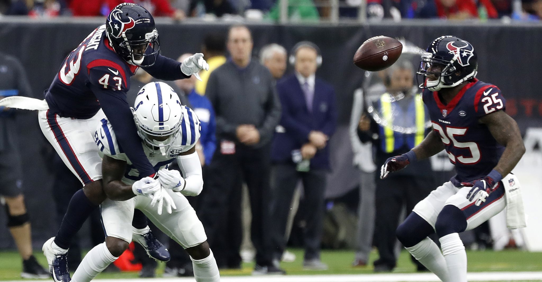 Texans stick with Shareece Wright over Aaron Colvin at cornerback