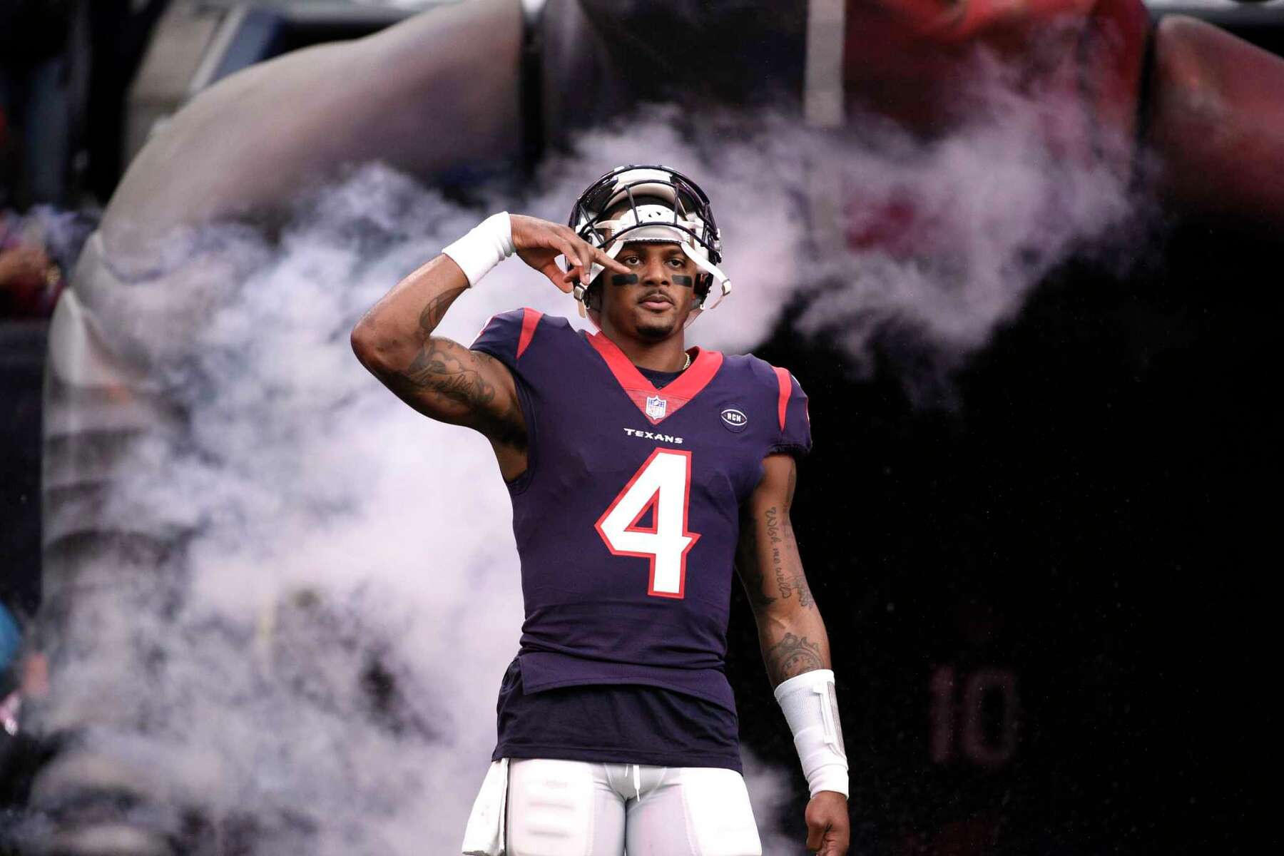 Explaining Deshaun Watson's 'wipe your nose' celebration