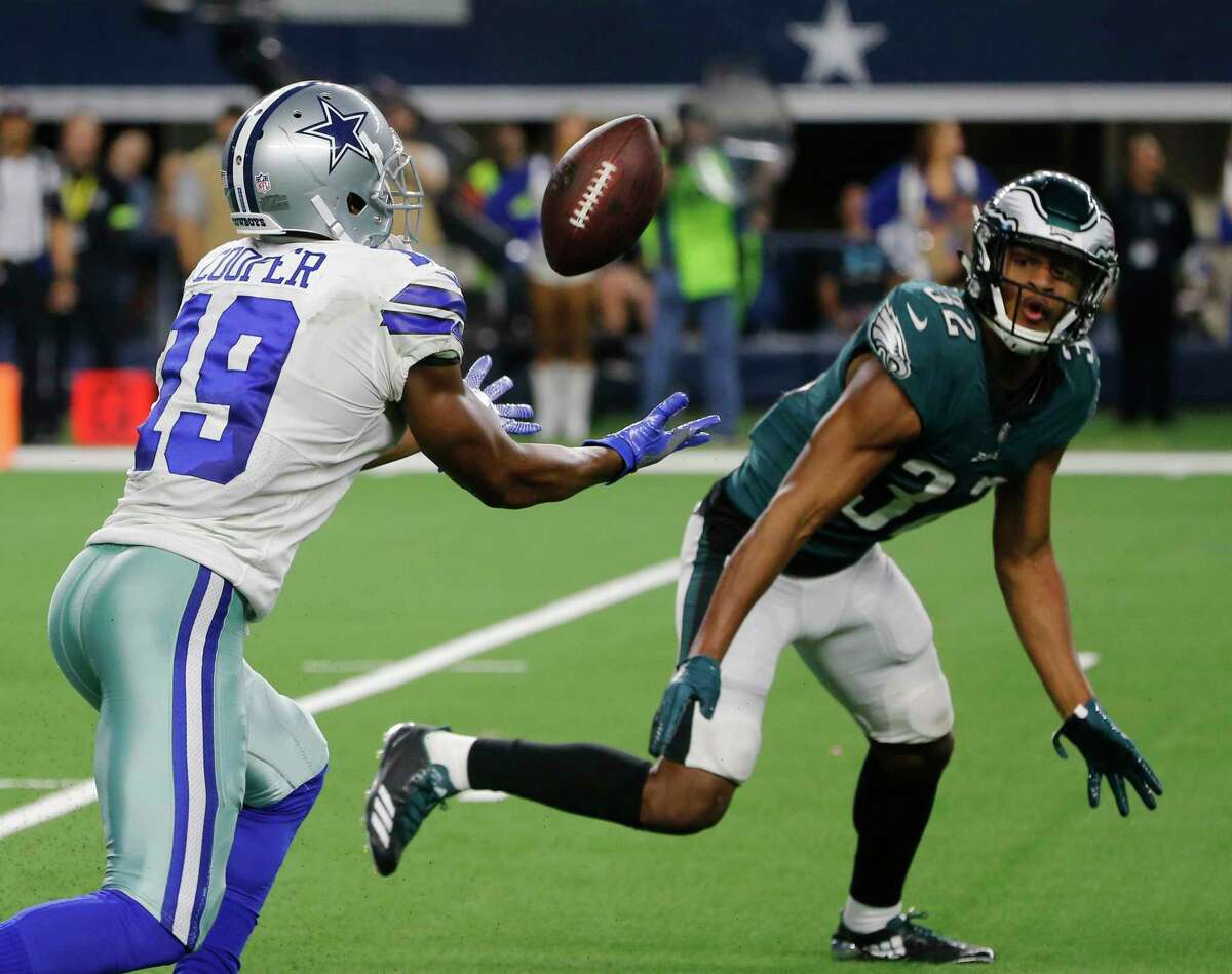 Cowboys use Amari Cooper, turnovers to beat Washington