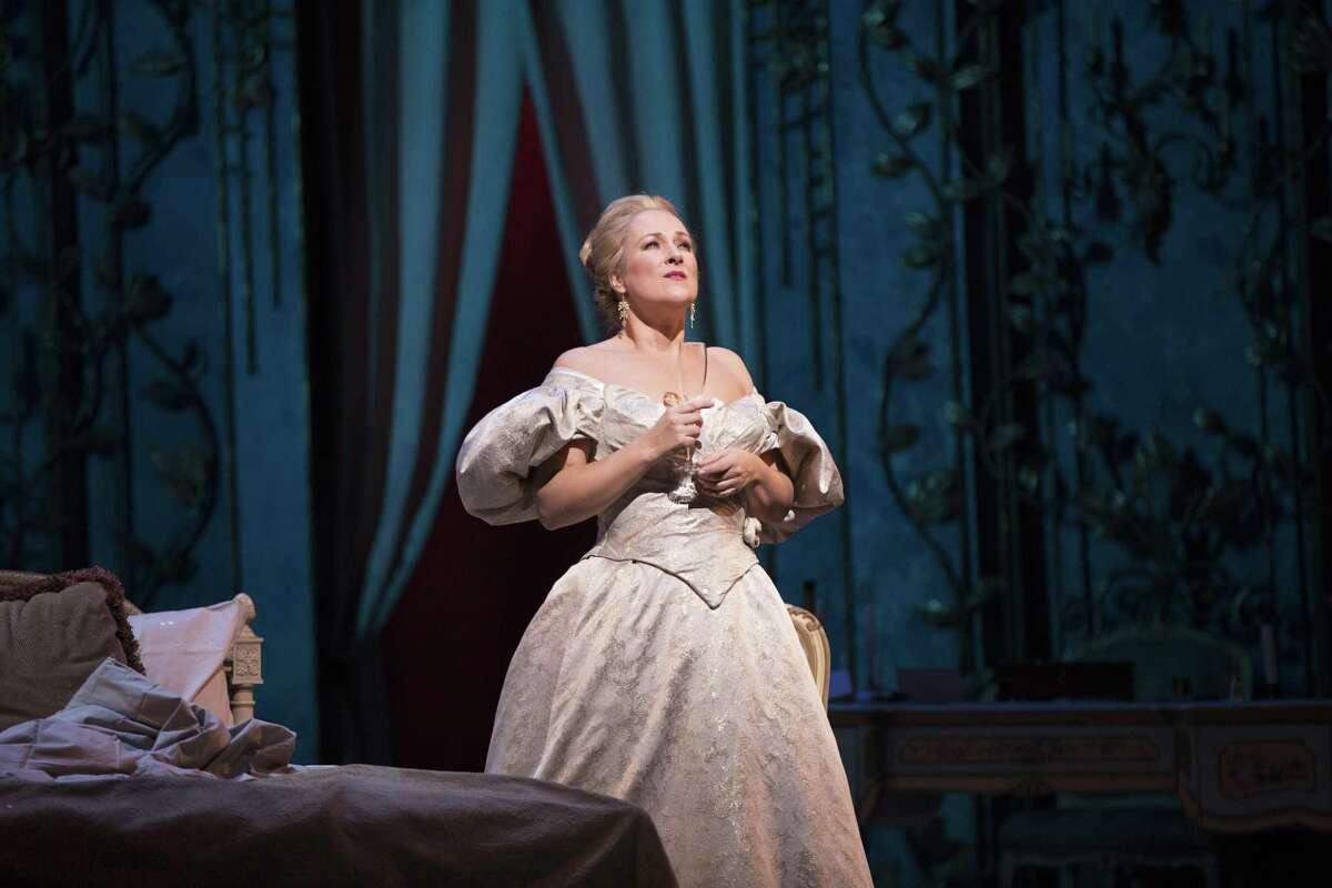 Diana Damrau plays the role of Violetta in Verdi's “La Traviata.”