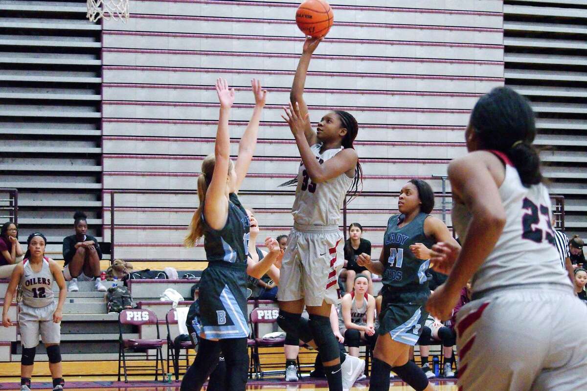 Girls’ basketball Pearland surges past Brazoswood, 6140