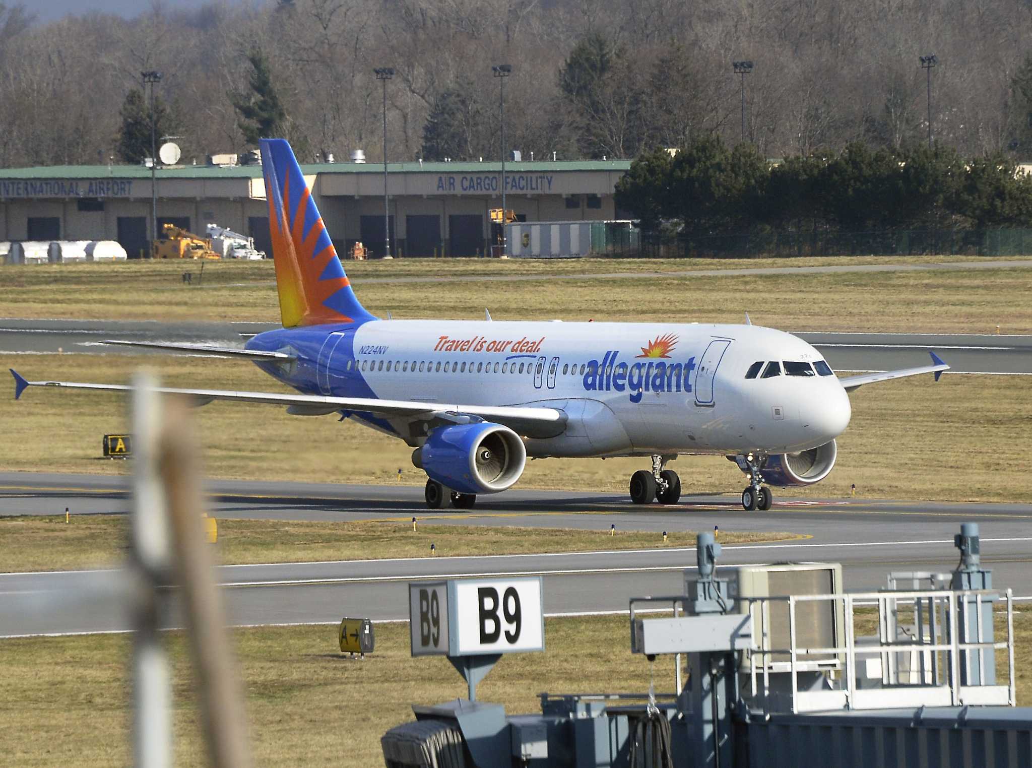 allegiant-begins-flights-at-albany-international-airport