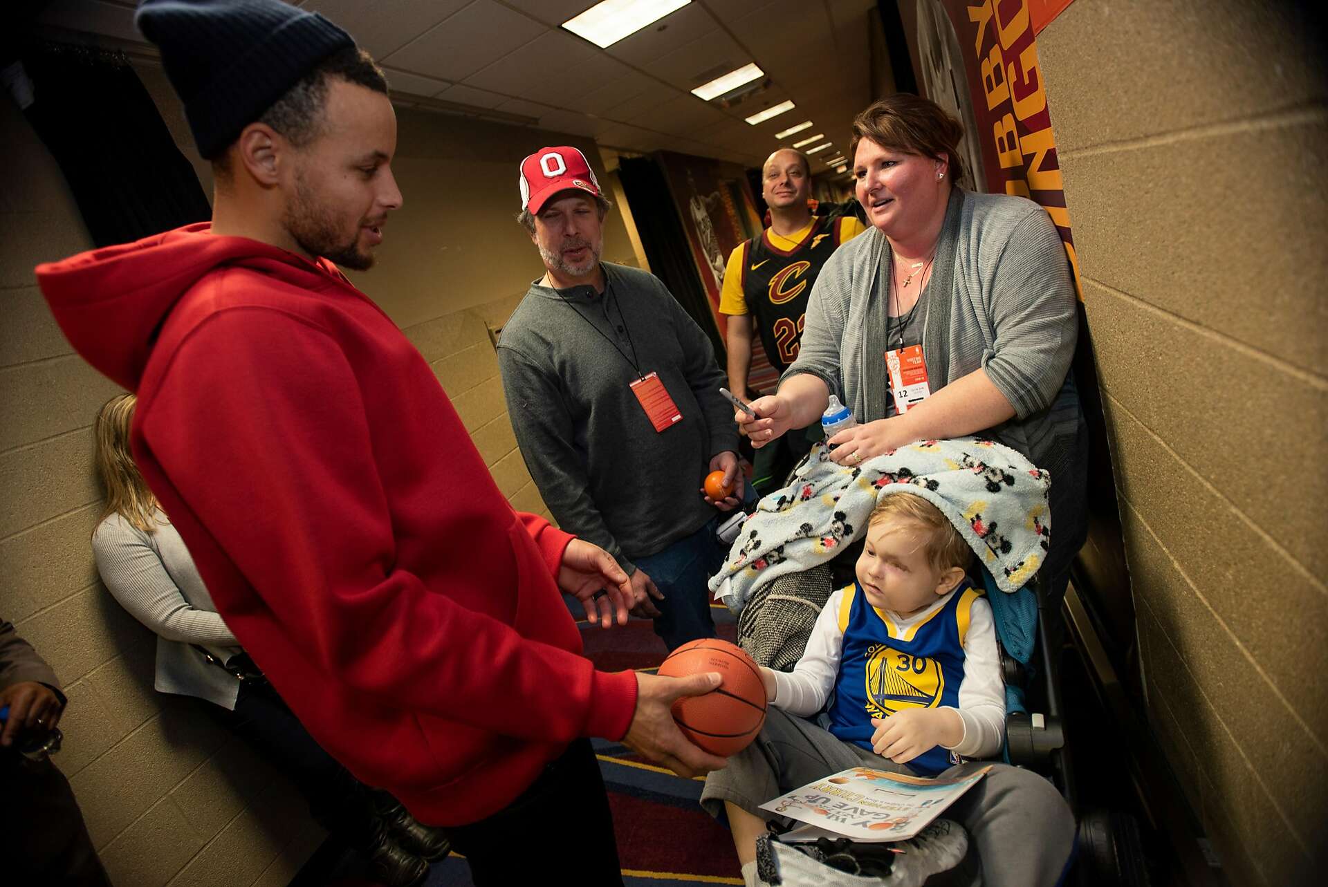 Warrior Stephen Curry's biggest assists have been to terminally ill children