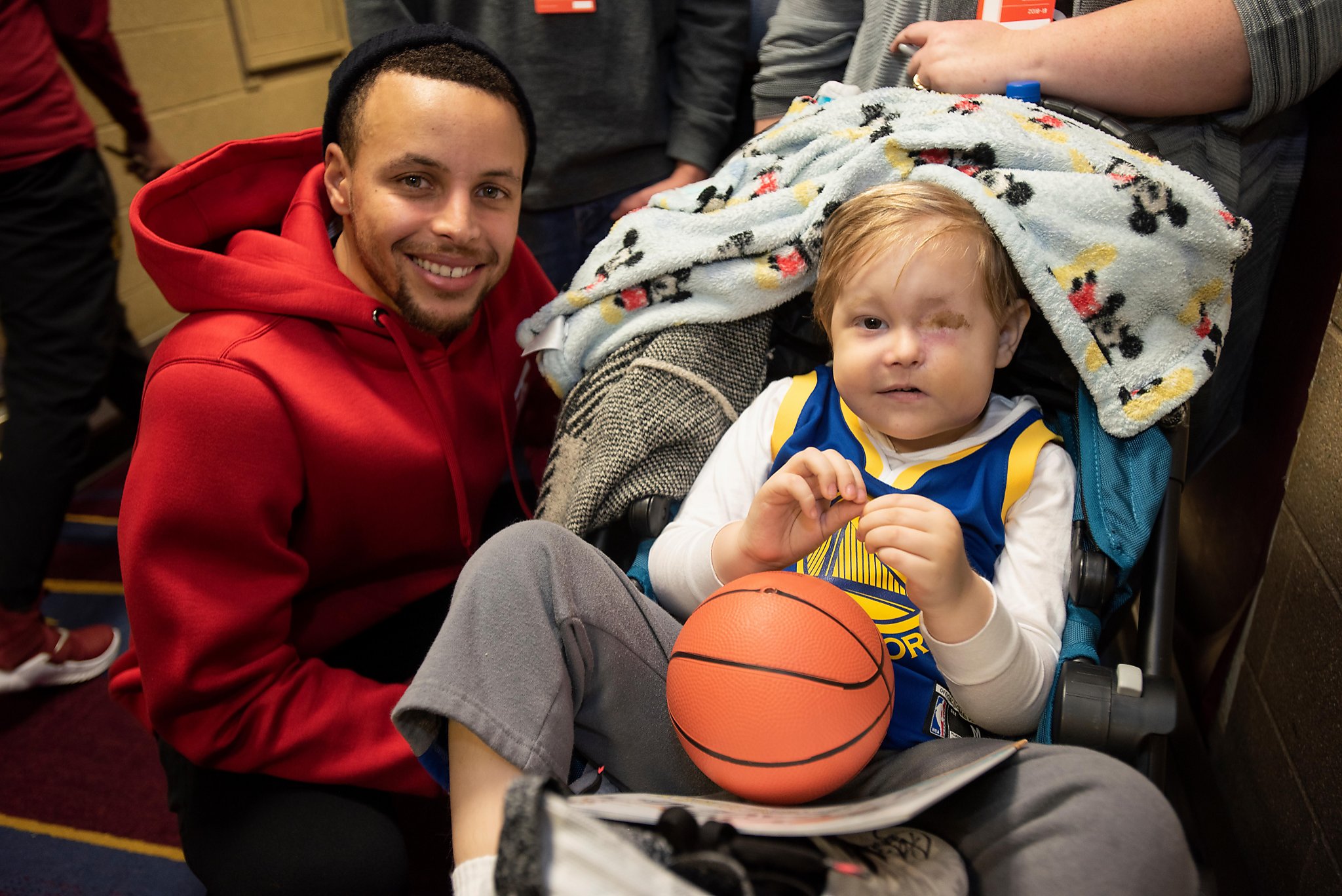 Warrior Stephen Curry's biggest assists have been to terminally ill children