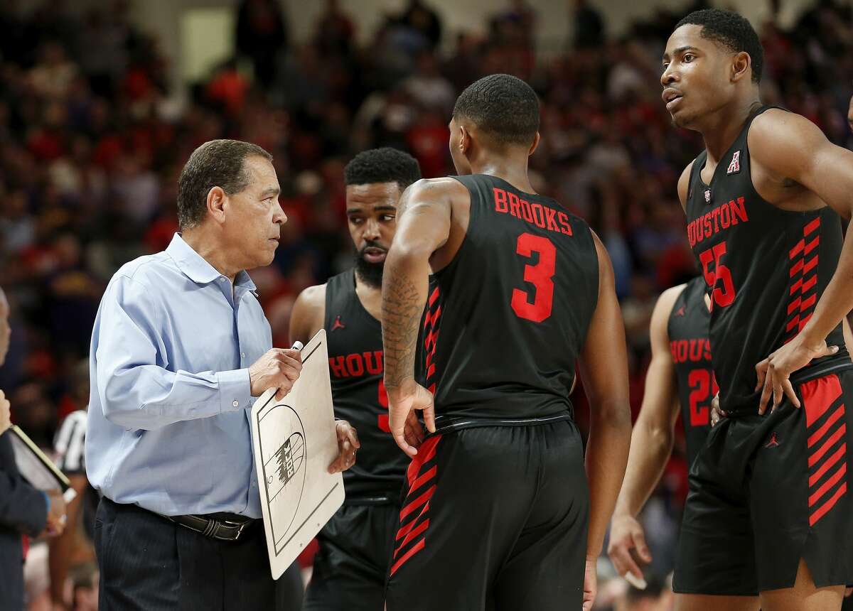 Houston Cougars head coach Kelvin Sampson calls a play during a timeout during the second half of the NCAA basketball game between the Houston Cougars and the LSU Tigers at the Fertitta Center in Houston, TX on Wednesday, December 12, 2018. Houston defeated LSU 82-76.