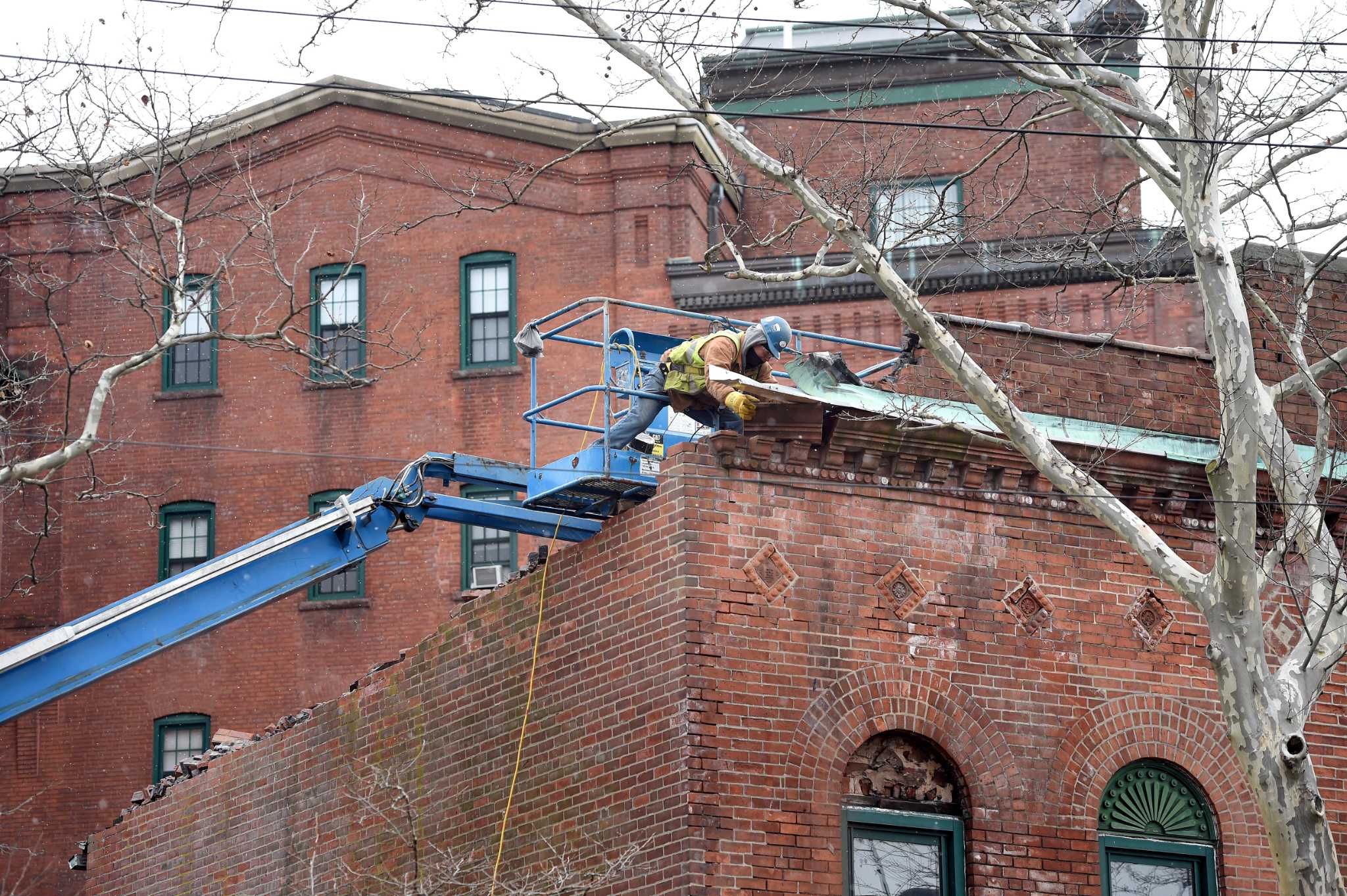 Demolition of historic New Haven building raises ire of advocates