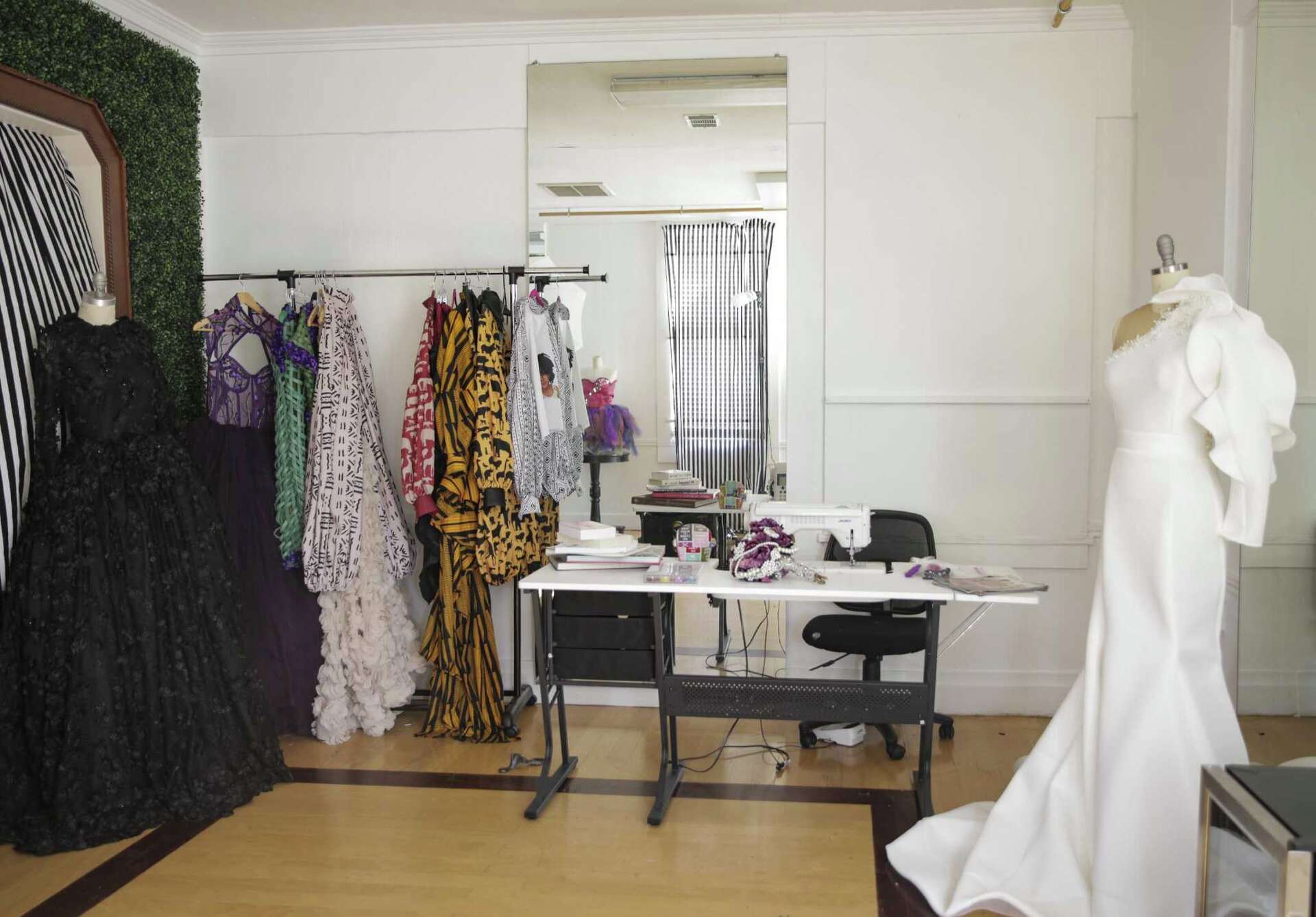 dress designers in houston tx Houston Quinceaeras Gallery Photo + Video: Best Fashion Designers  Collections - Juan Huerta Photography + Video