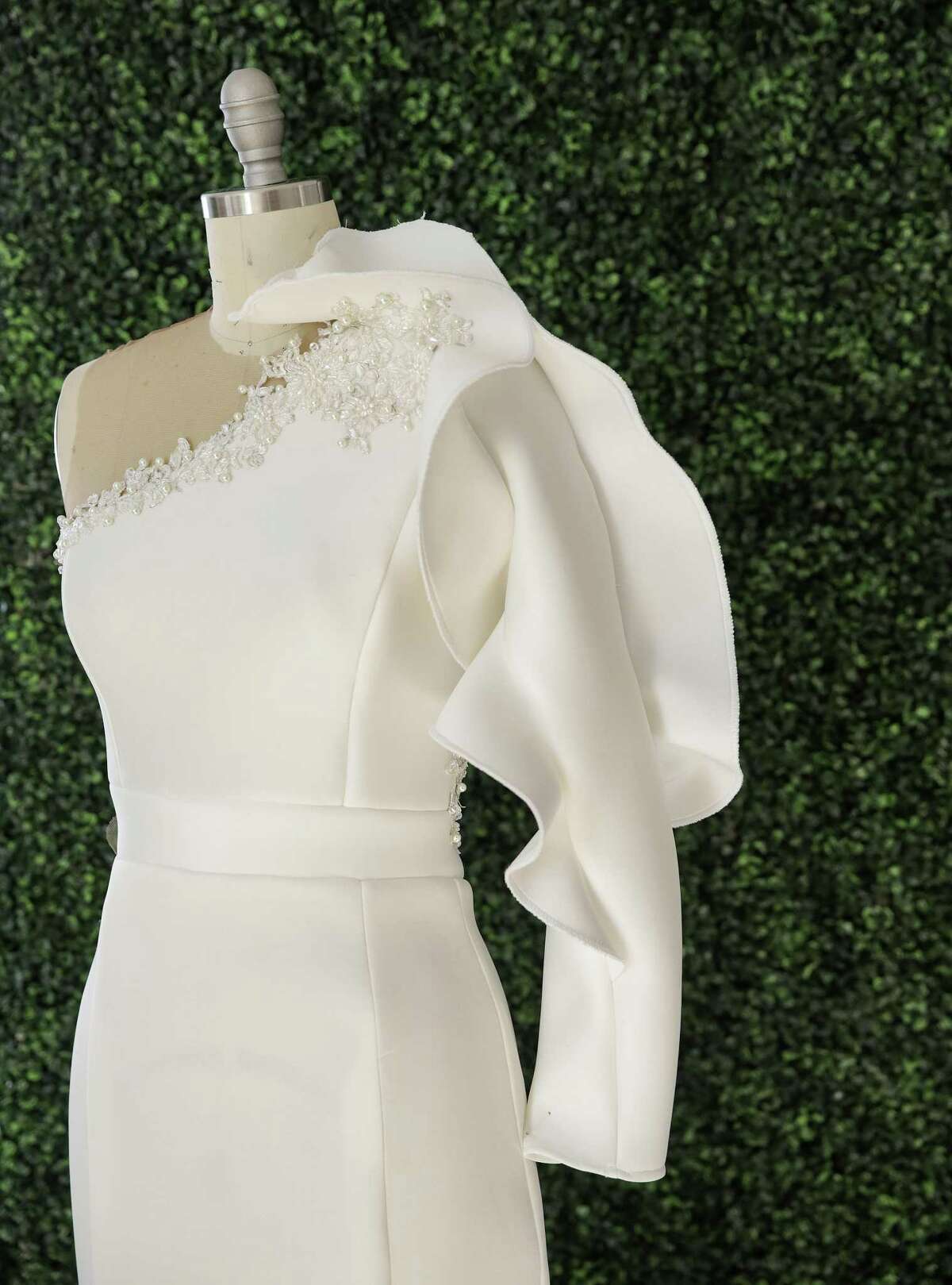 Houston fashion designer learned her trade from unusual place YouTube