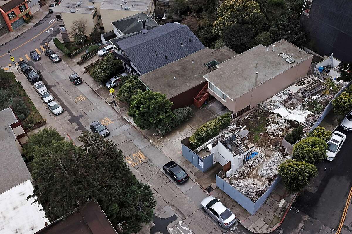 49 Hopkins St. on Friday, Dec. 14, 2018, in San Francisco, Calif. A developer who illegally demolished a 1935 house designed by modernist icon Richard Neutra near Twin Peaks has been ordered by the Planning Commission to build an exact replica of the original house rather than the much larger home he had proposed replacing it with.