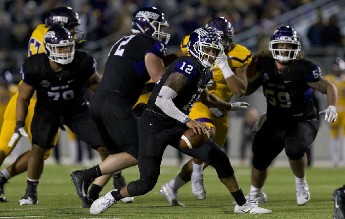 Mary Hardin-Baylor upsets Mount Union for Division III championship