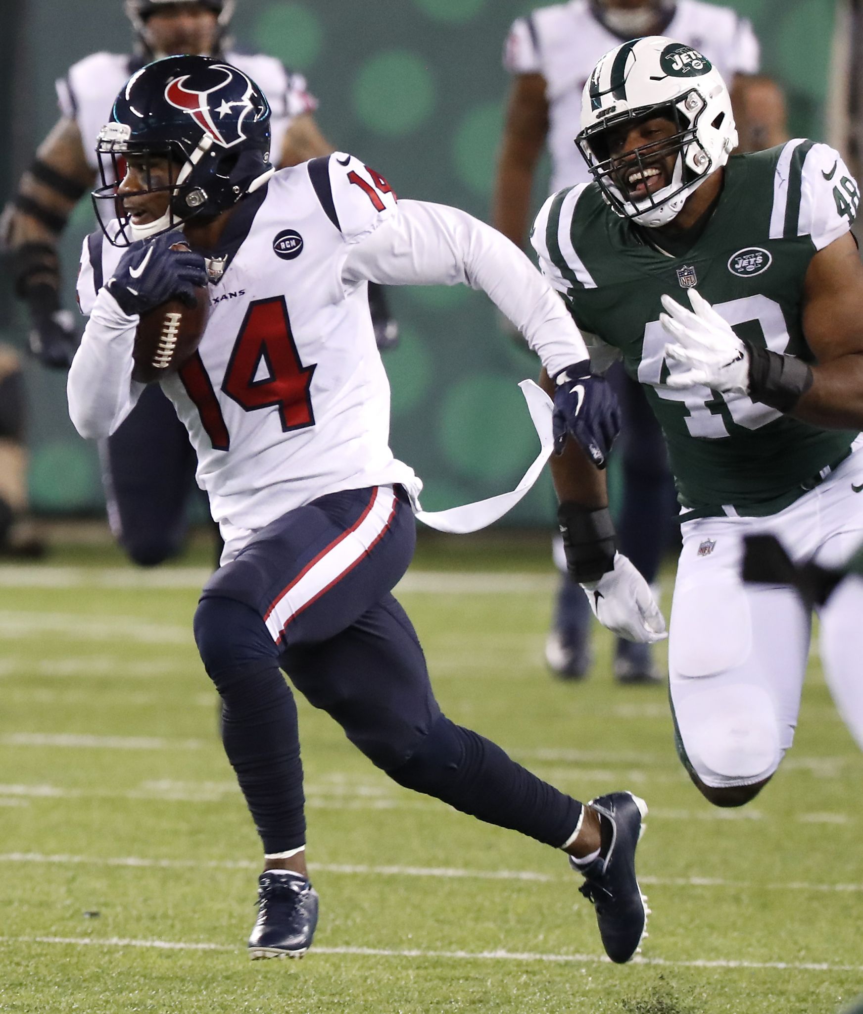 Texans survive Jets scare to secure win No. 10