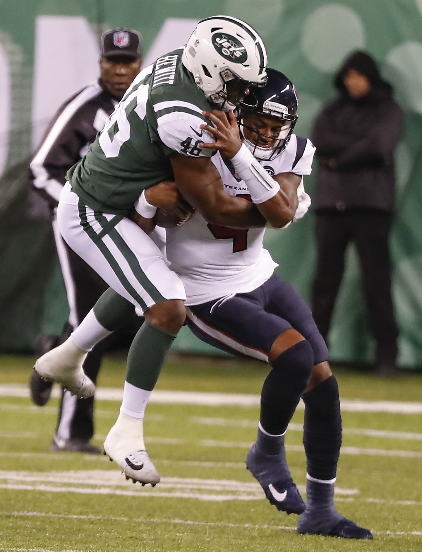 Texans survive Jets scare to secure win No. 10