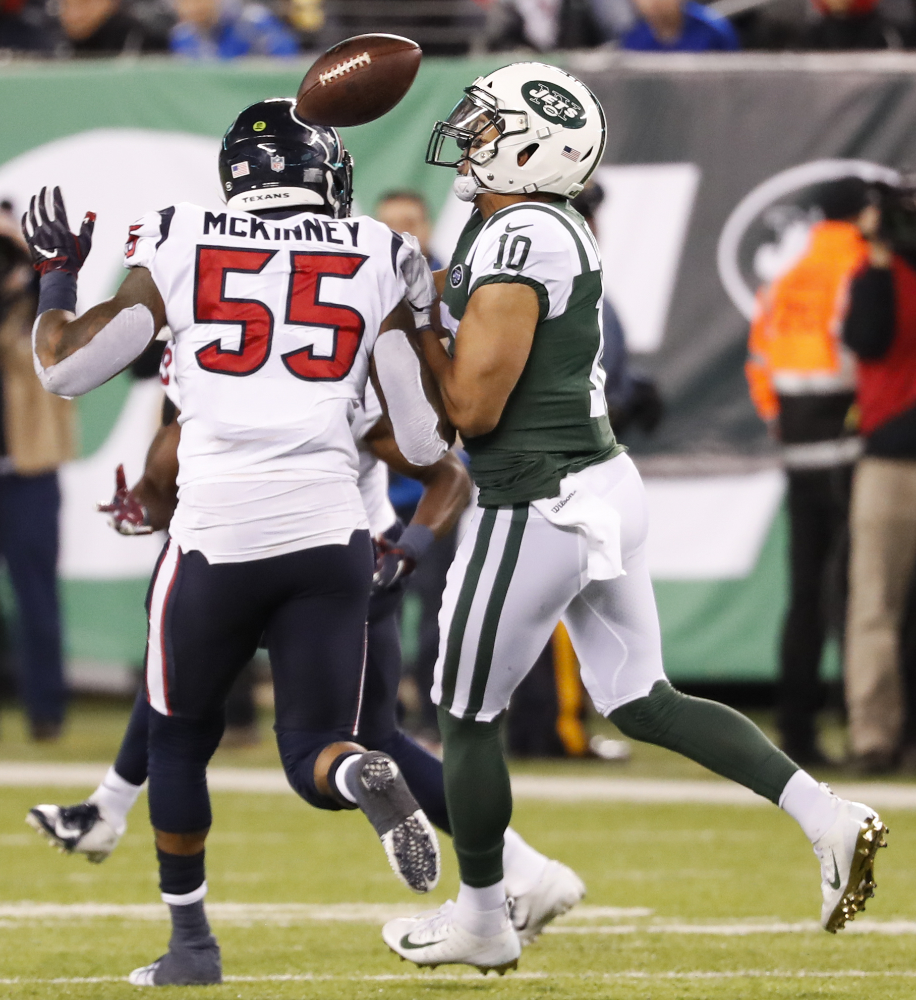 Texans survive Jets scare to secure win No. 10