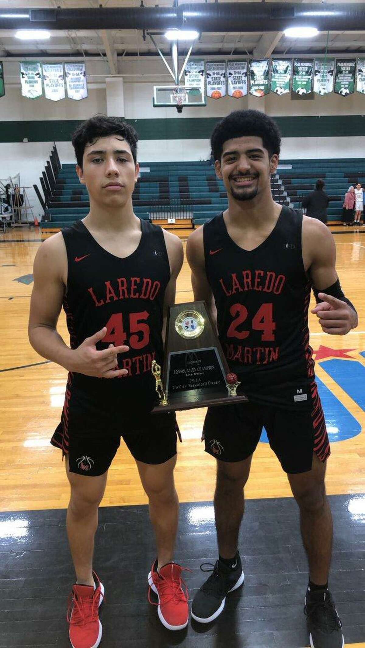 Nelson Vasquez, left, and Mathew Duron combined for 62 points in a pair of wins Saturday at the PSJA North tournament.